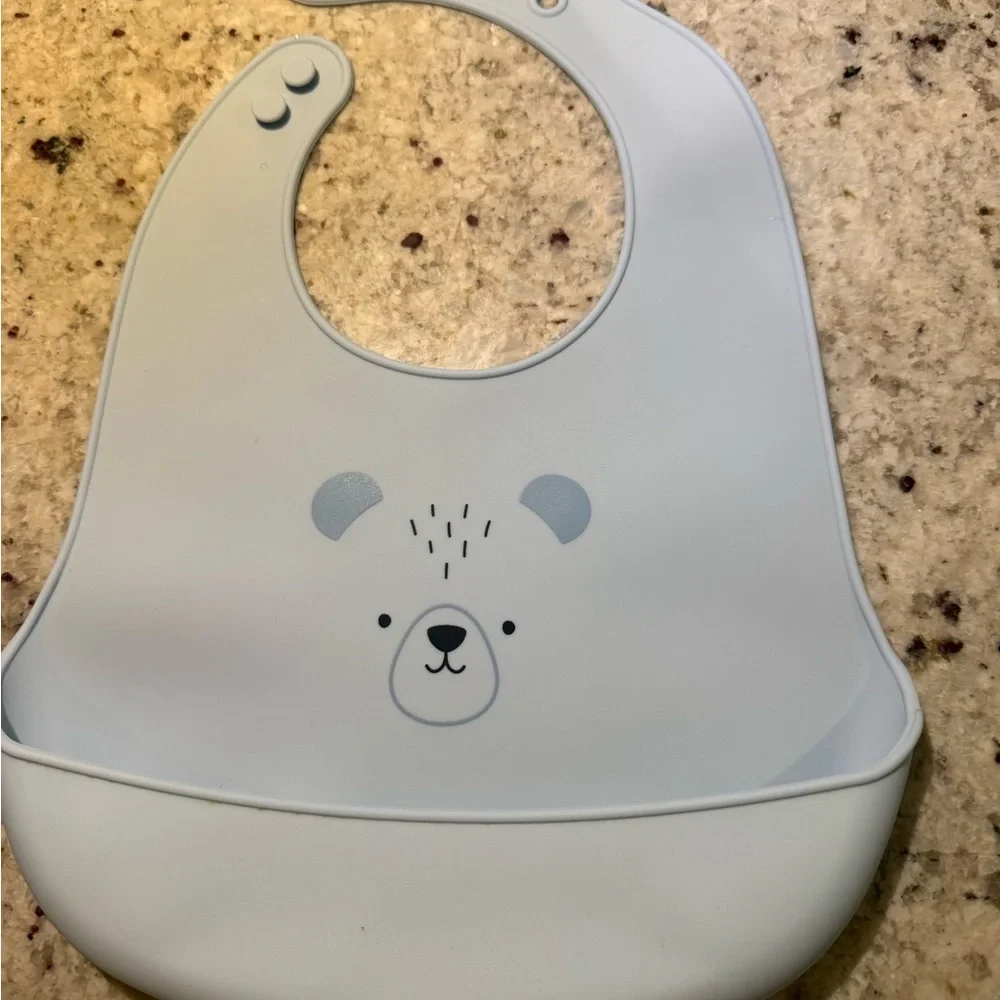 Set of two Moover silicone bibs